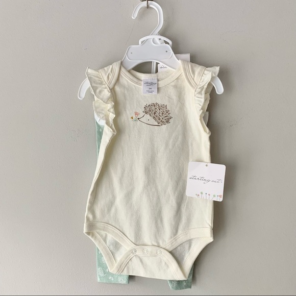 Starting Out Hedgehog Outfit - Picture 1 of 4